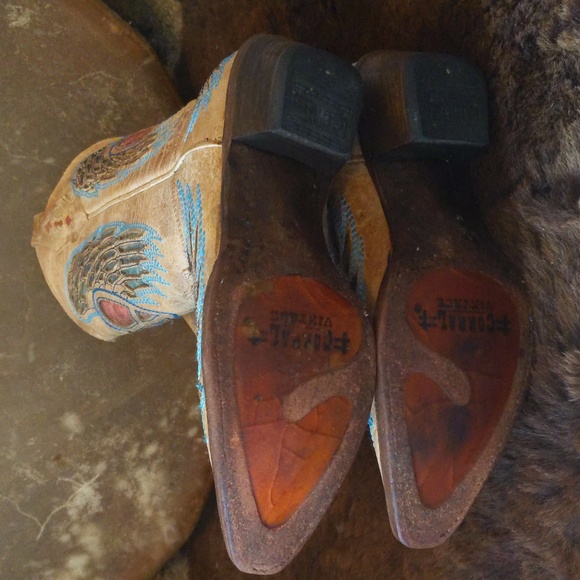 CORRAL A1976 distressed tan winged hearts & peace cowgirl western boots sz 6.5 - Picture 13 of 16